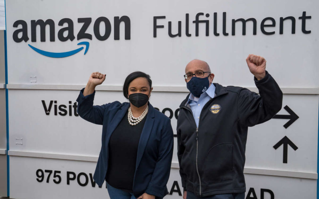 Amazon Is Paying Consultants Nearly $10,000 a Day to Obstruct Union Drive